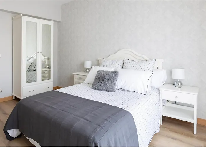 Adeines Viviendas Uso Turistico Medio