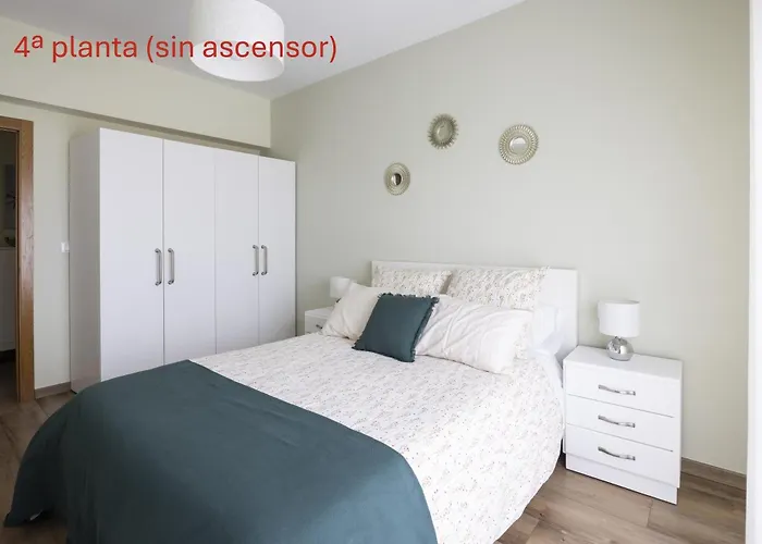 Adeines Viviendas Uso Turistico Medio * A Estrada